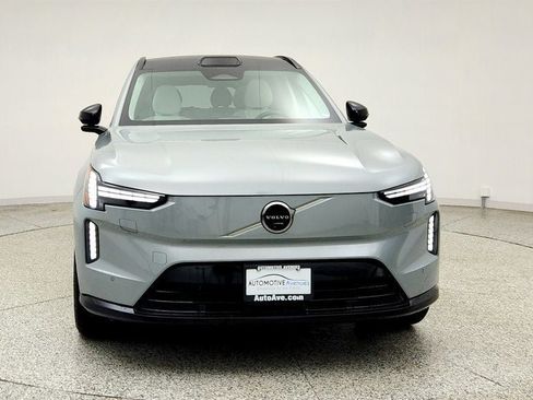 Used 2025 Volvo EX90 Ultra AWD/4WD image 2