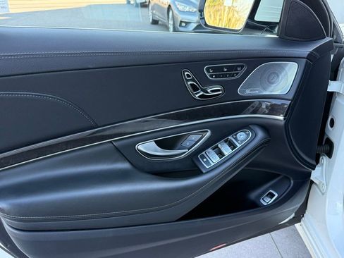 Used 2019 Mercedes-Benz S 560 Sedan image 21