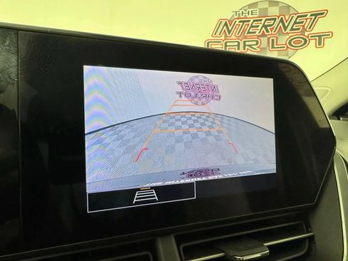 Used 2025 Chevrolet Trax LS FWD image 17