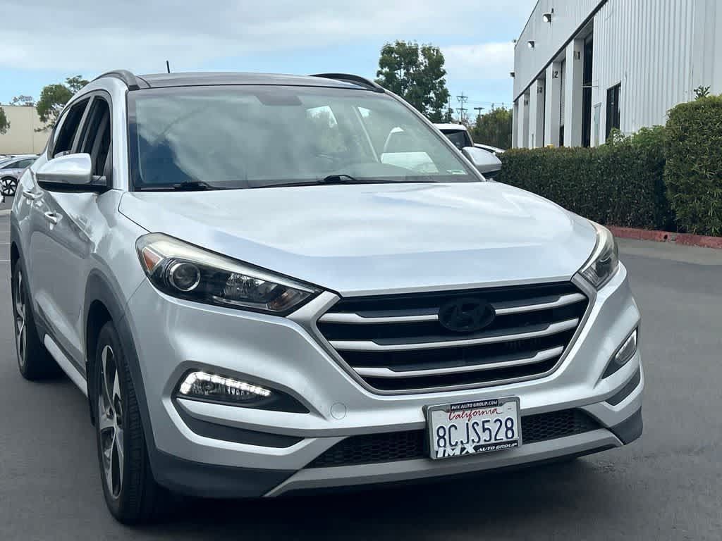 Used 2017 Hyundai Tucson Value w/ Cargo Package FWD image 2