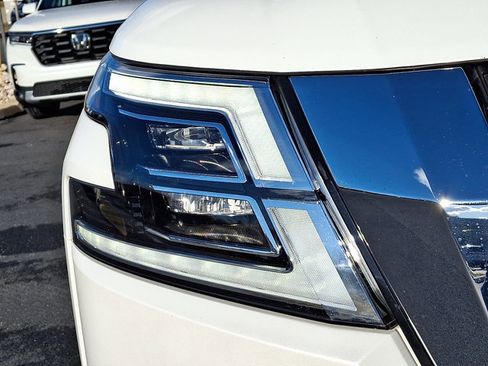 Used 2024 Nissan Armada Platinum w/ Captain's Chairs Package image 9