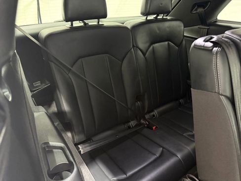 Used 2021 Audi SQ7 Premium Plus w/ Driver Assistance Package image 31