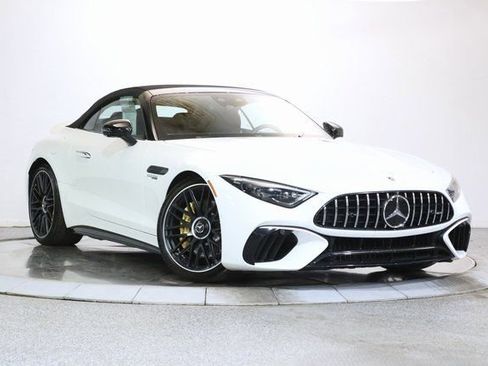 Used 2022 Mercedes-Benz SL 55 AMG 4MATIC w/ Driver Assistance Package image 2