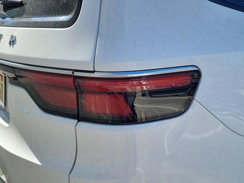 Used 2022 Jeep Wagoneer Series II w/ Rear Seat Video Group 1 image 8