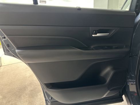 Used 2024 Toyota Grand Highlander Platinum image 22