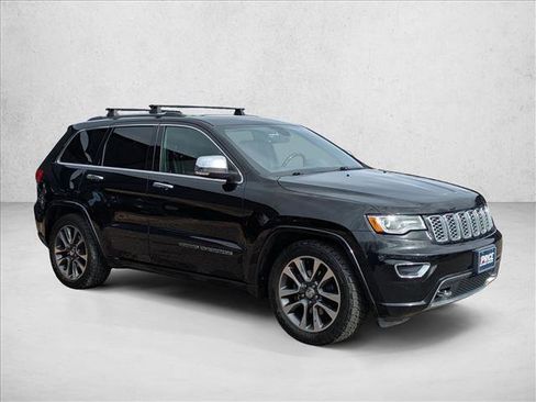 Used 2017 Jeep Grand Cherokee Overland image 3