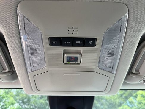 Used 2024 Toyota RAV4 XLE AWD/4WD image 17