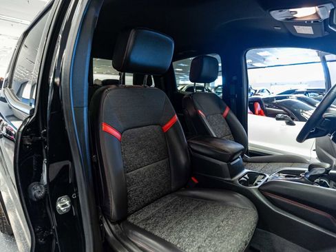 Used 2024 Chevrolet Colorado Z71 w/ Z71 Convenience Package 2 image 17