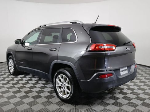 Used 2014 Jeep Cherokee Latitude FWD image 4