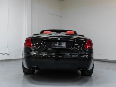 Used 2020 Rolls-Royce Dawn RWD image 21