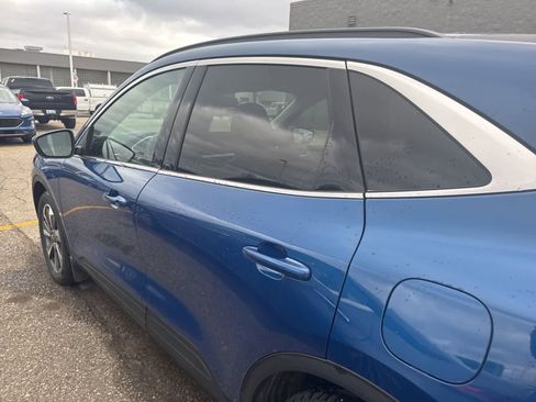 Used 2023 Ford Escape Platinum w/ Premium Technology Package image 5