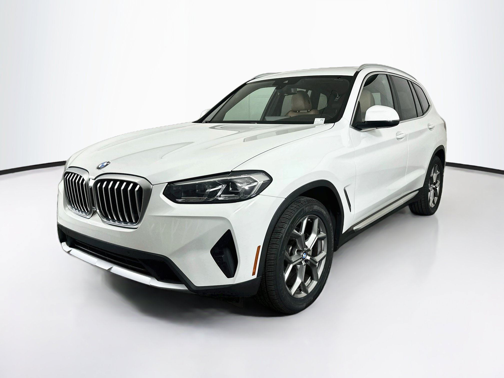 Used 2023 BMW X3 sDrive30i w/ Premium Package RWD image 3