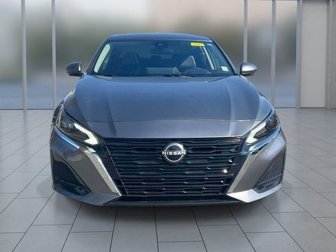 Used 2023 Nissan Altima 2.5 SL FWD image 2