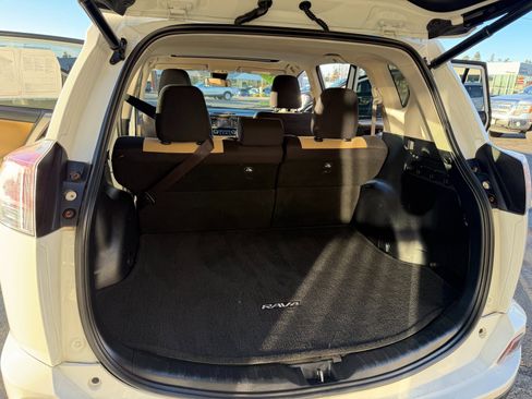 Used 2018 Toyota RAV4 XLE image 12
