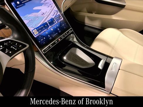 Certified 2024 Mercedes-Benz C 300 4MATIC Sedan image 18