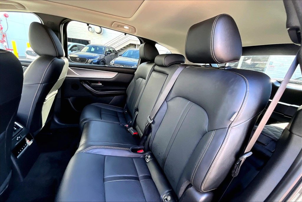 Certified 2025 MAZDA CX-70 Plug-In Hybrid w/ Premium Pkg AWD/4WD image 15