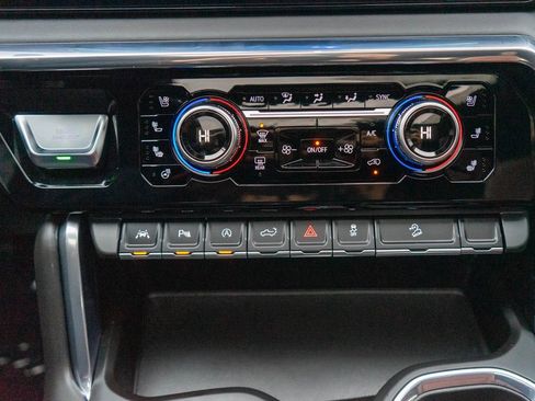 Used 2025 GMC Sierra 1500 Denali Ultimate image 27