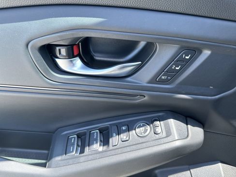 Used 2024 Honda Accord EX-L image 36