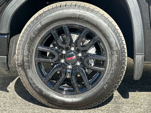 Used 2026 GMC Sierra 1500 Pro w/ Graphite Edition image 34