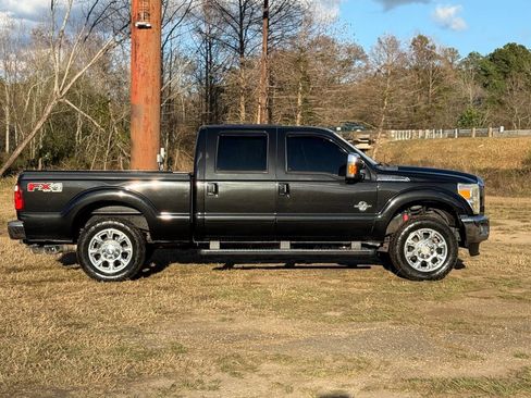 Used 2011 Ford F250 Lariat w/ Lariat Ultimate Pkg image 6