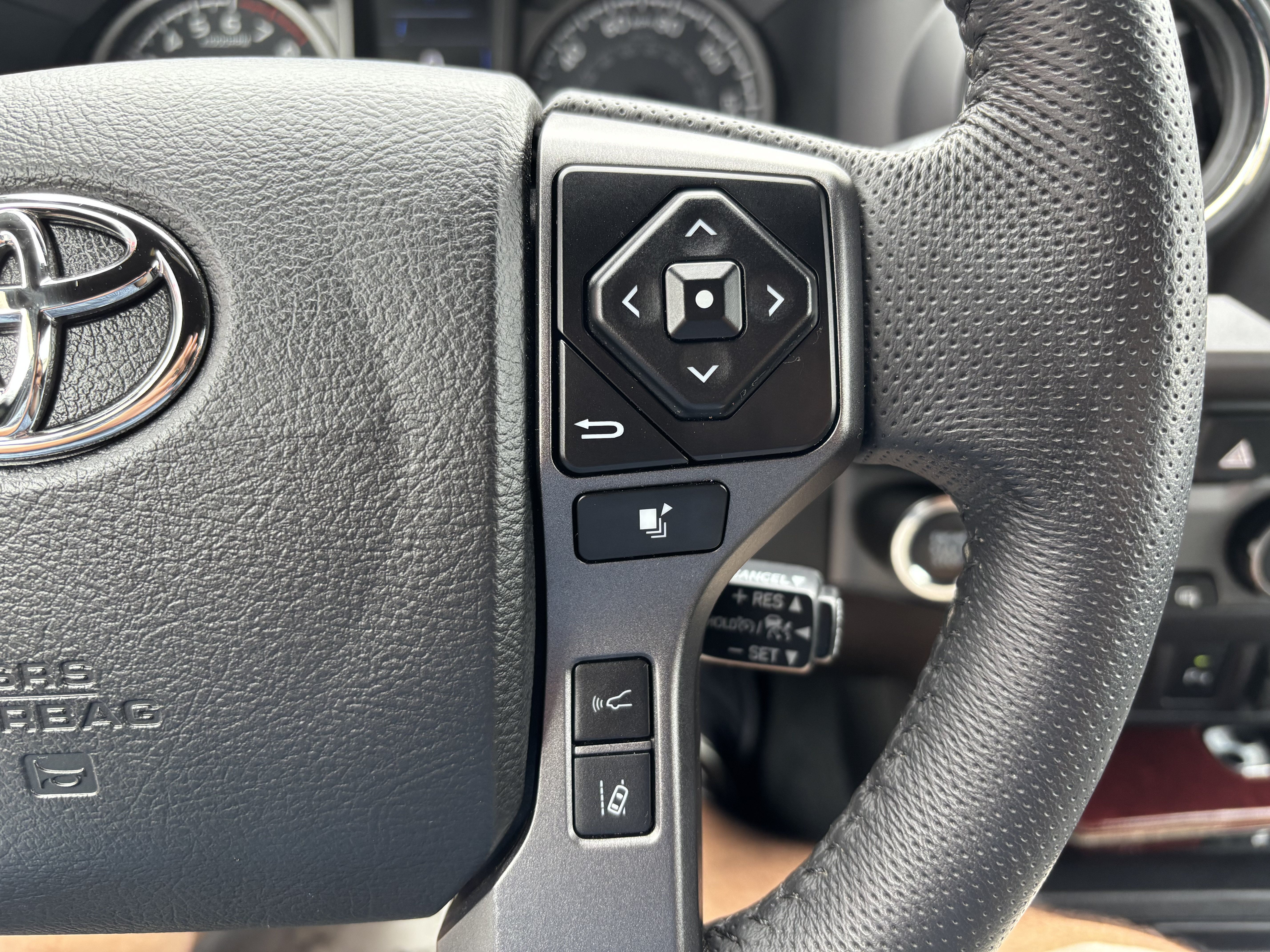 Certified 2023 Toyota Tacoma TRD Off-Road w/ Technology Package AWD/4WD image 19