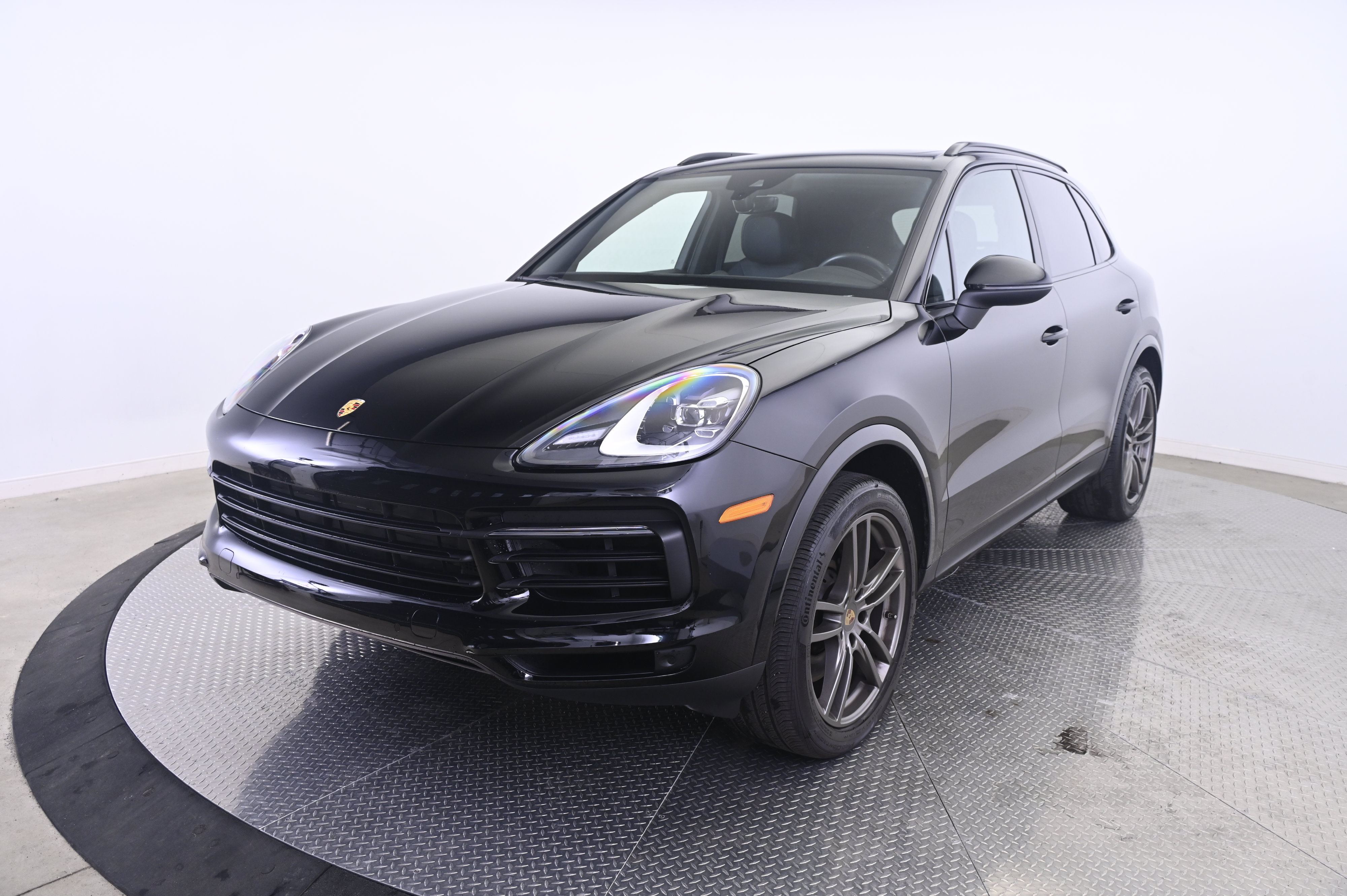 Certified 2023 Porsche Cayenne AWD/4WD image 1