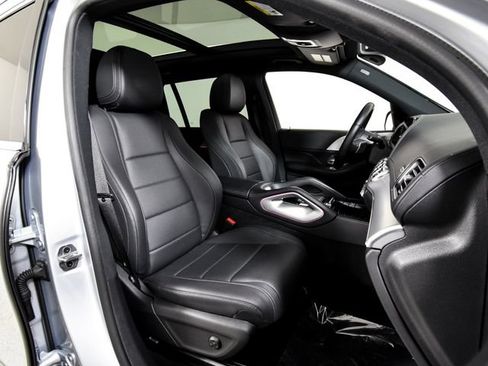 Certified 2025 Mercedes-Benz GLS 450 4MATIC image 35