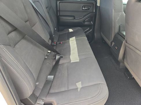Certified 2024 Nissan Frontier SV RWD image 34