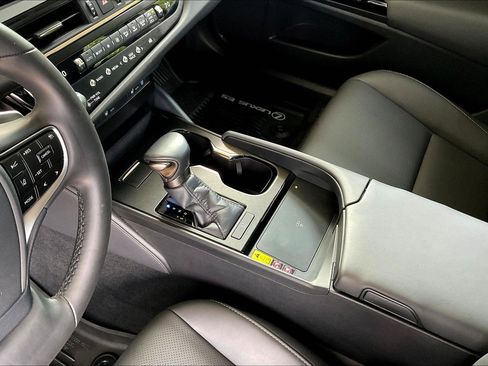 Used 2024 Lexus ES 350 w/ Premium Package FWD image 18