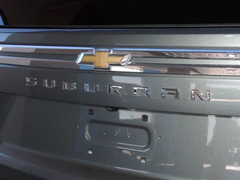 Used 2023 Chevrolet Suburban Premier image 22