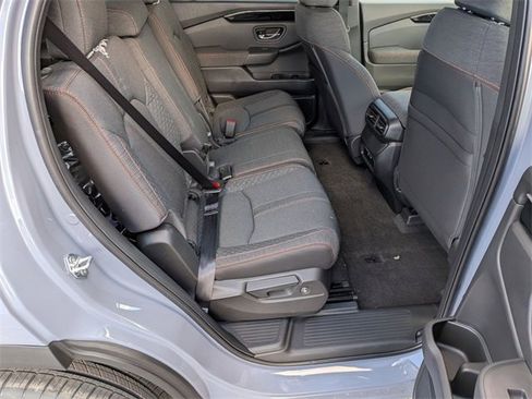 New 2025 Honda Pilot Sport image 29