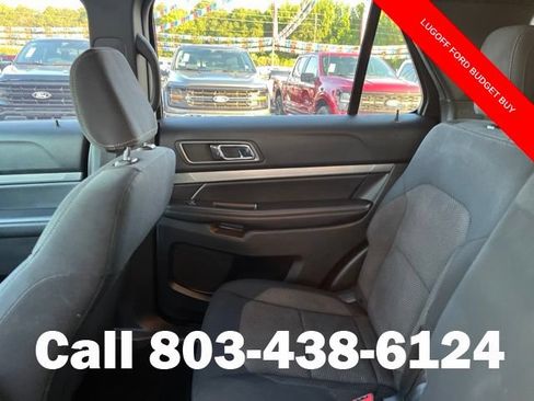 Used 2018 Ford Explorer XLT w/ Equipment Group 201A FWD image 13