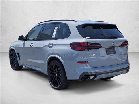 New 2026 BMW X5 xDrive40i w/ M Sport Package AWD/4WD image 8