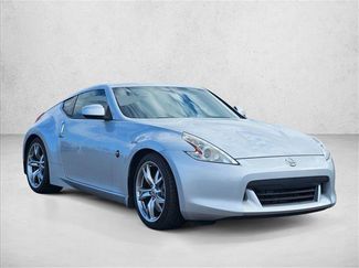 Used 2011 Nissan 370Z w/ Sport Pkg video 3