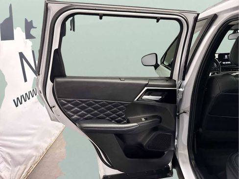 Used 2024 Mitsubishi Outlander SEL image 23