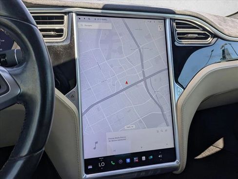 Used 2015 Tesla Model S 70 RWD image 13