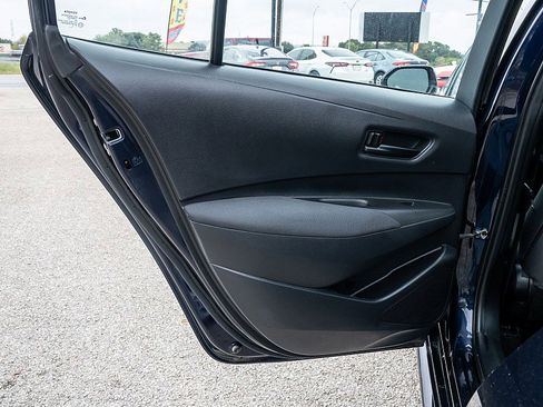 Used 2022 Toyota Corolla LE image 11