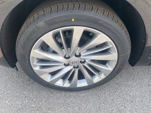 New 2025 Buick Envision Avenir image 10