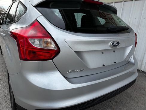 Used 2014 Ford Focus SE w/ SE Sport Package FWD image 5
