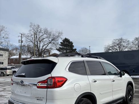 Used 2022 Subaru Ascent Touring image 3