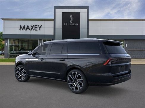 New 2026 Lincoln Navigator L Reserve AWD/4WD image 27