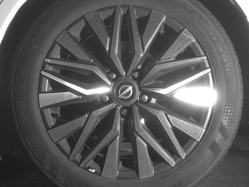 Used 2025 Nissan Altima 2.5 SV image 14