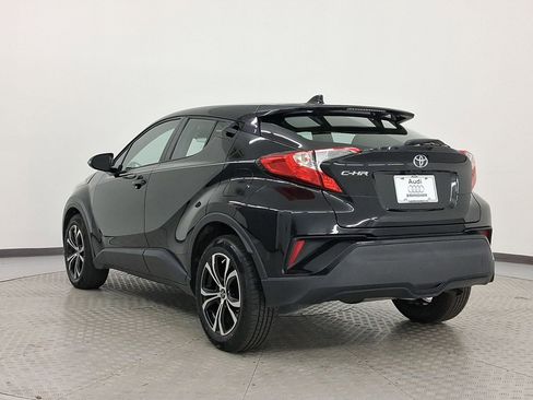 Used 2021 Toyota C-HR LE image 3
