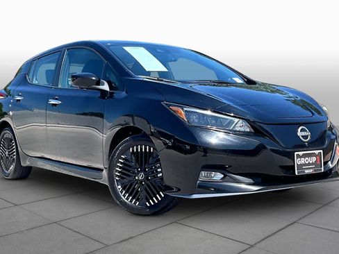 Used 2025 Nissan Leaf SV Plus FWD image 2