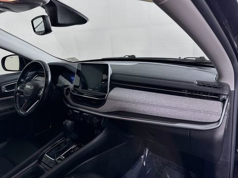 Certified 2022 Jeep Compass Latitude w/ Convenience Group image 39