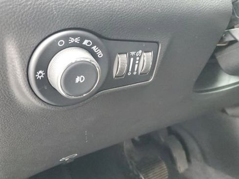 Certified 2024 Jeep Compass Latitude image 7