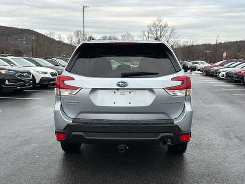 Certified 2023 Subaru Forester Premium image 4