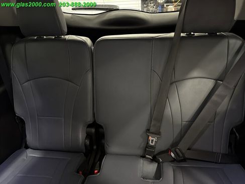 Used 2019 Buick Enclave Essence image 27