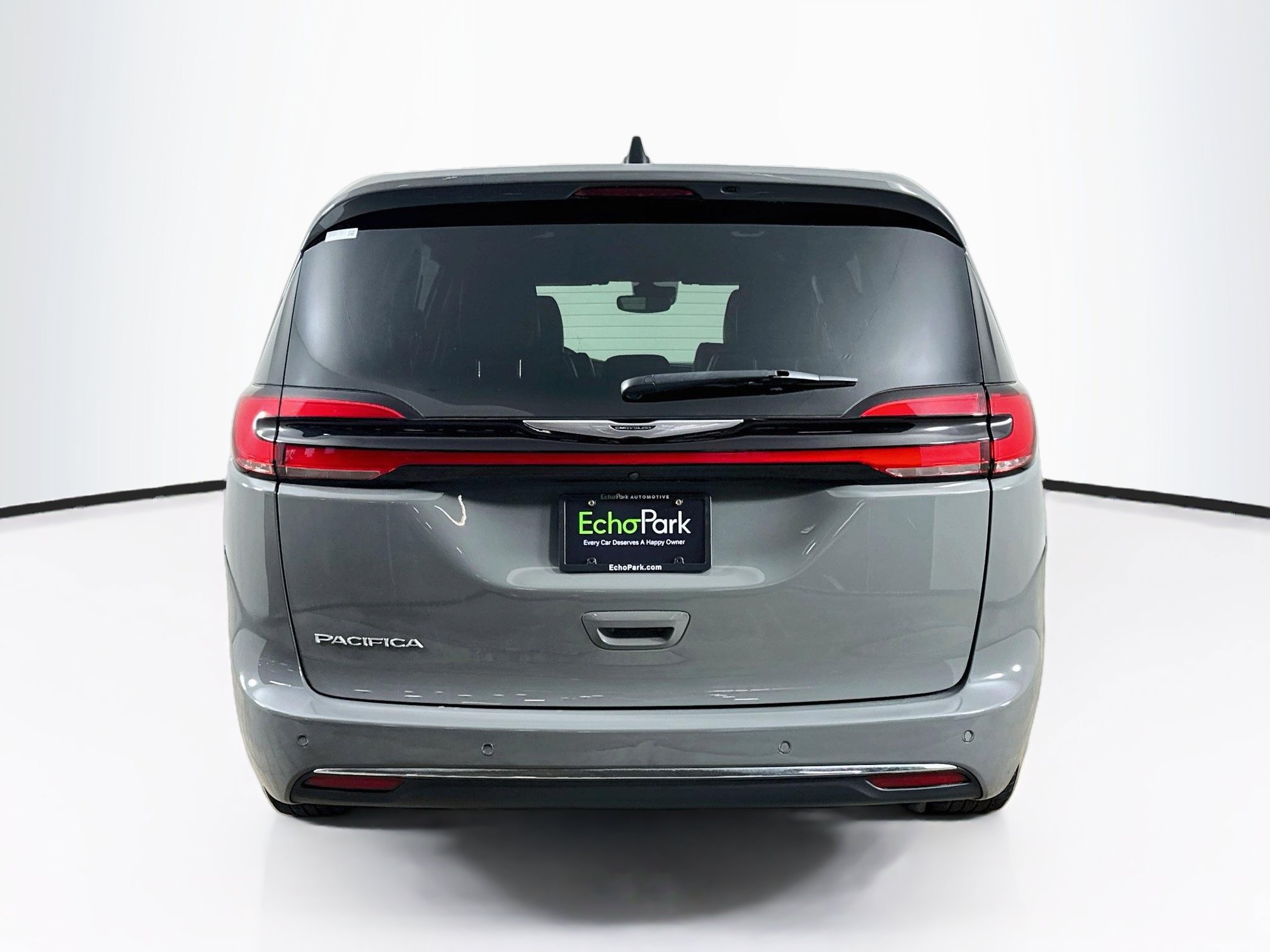 Used 2025 Chrysler Pacifica Select FWD image 7