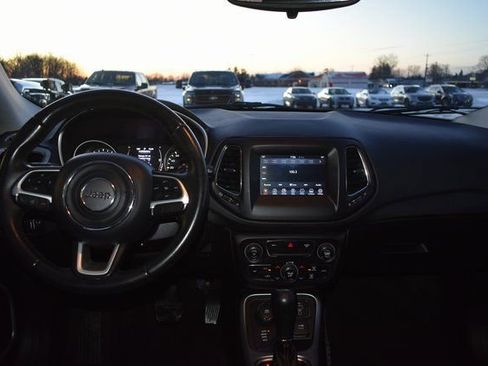 Used 2019 Jeep Compass Latitude image 34